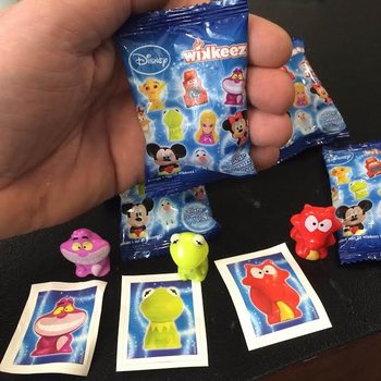 Disney Wikkeez Fig&uuml;rleri + &Ccedil;ıkartma S&uuml;rpriz Paket (300 adet)