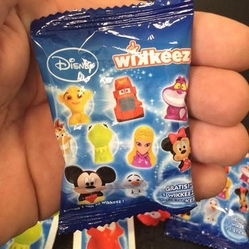 Disney Wikkeez Fig&uuml;rleri + &Ccedil;ıkartma S&uuml;rpriz Paket (300 adet)
