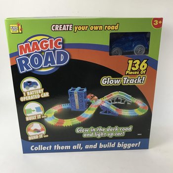 Karanlıkta Parlayan Arabalı ve Asans&ouml;rl&uuml; Geniş MAGIC ROAD Oyun Seti, 136 Par&ccedil;a