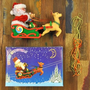 M&uuml;zikli Kızakta Noel Baba (2 adet)